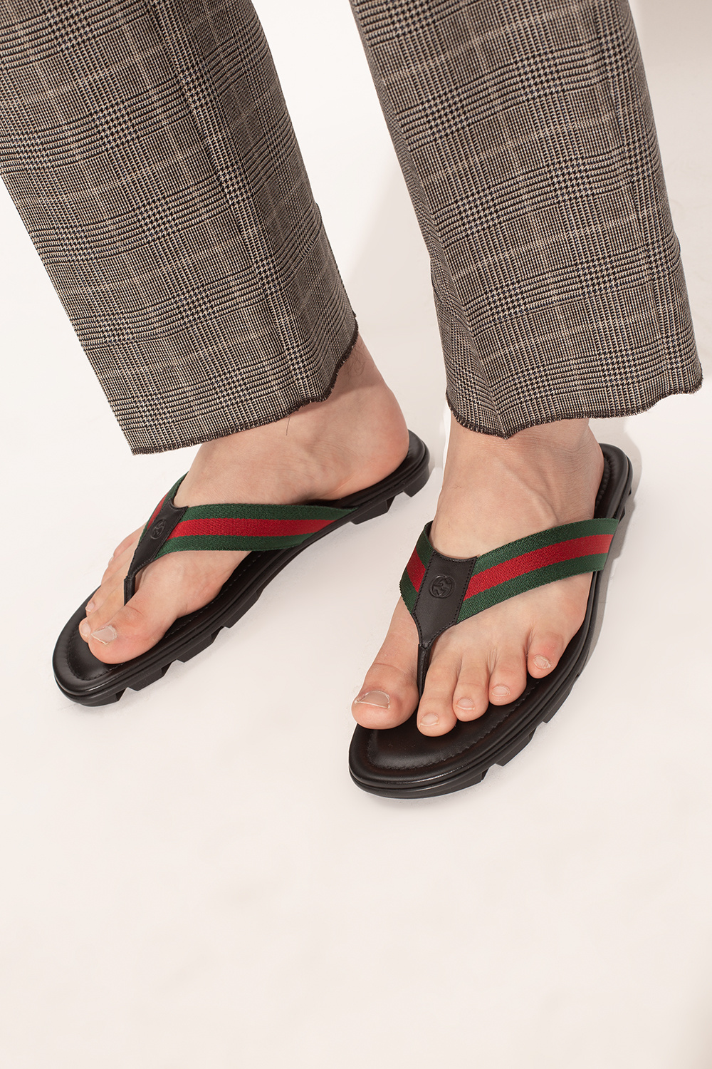 IetpShops GB Black Slides with Web stripe Gucci GUCCI NIGHT